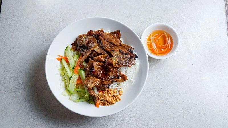B2 - Grilled Meat & Rice Vermicelli