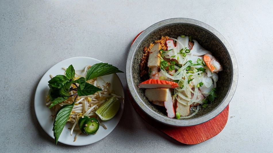 H1 - Seafood Noodle Soup 